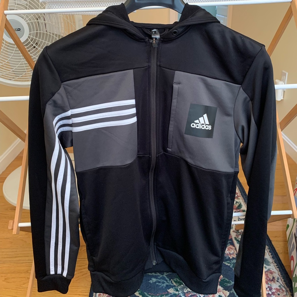 Men’s size medium Adidas soccer sweatshirt